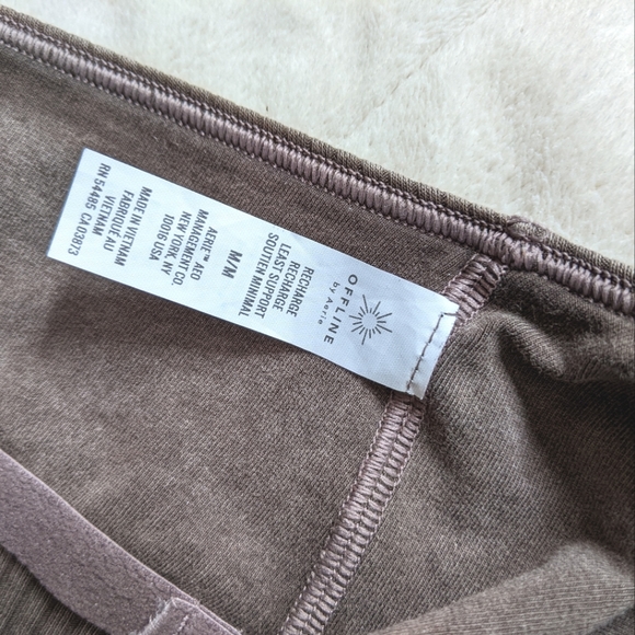 Aerie Offline bralette with ruched front, ribbed textured and grey/plum colour - Picture 3 of 8